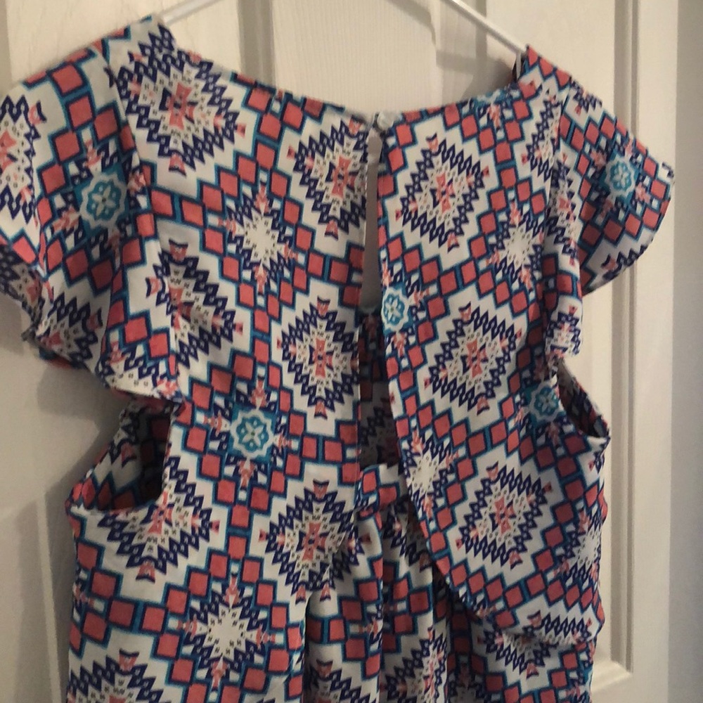 Flutter sleeve top - Picture 4 of 5
